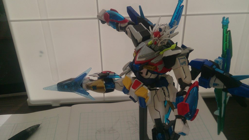 私もサッカー部だったので、スカイは私の「サッカー要素をいれたい」を解決してくれました。

なお、思ったよりも干渉しない上に、バーニングは可動域が優秀なキットなので、ポージングも問題無し。(アクションベースは改造中にてナッシングです)