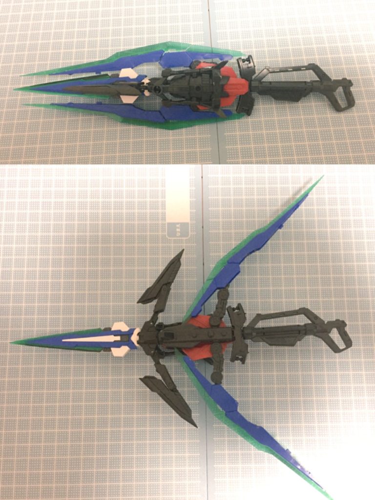 おまけですが弓矢の原案です笑
最初はこれをクアンタフルセイバーのようなシルエットになるように肩にマウントしようと思っていましたが流石に大きく重たかったのでマウントもそうですが持っているのも辛かったので却下になりましたw
それと同時にバックパックの案が思い浮かんだのでそちらを採用しました。