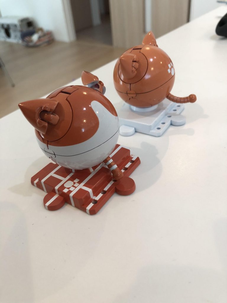 腕パーツを尻尾にしてみました。