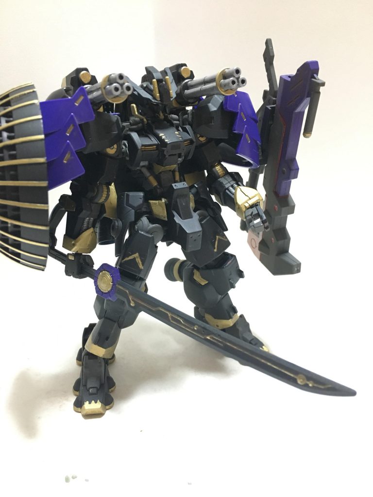 γナノラミネートソード・ダンテと背部バルカン2門