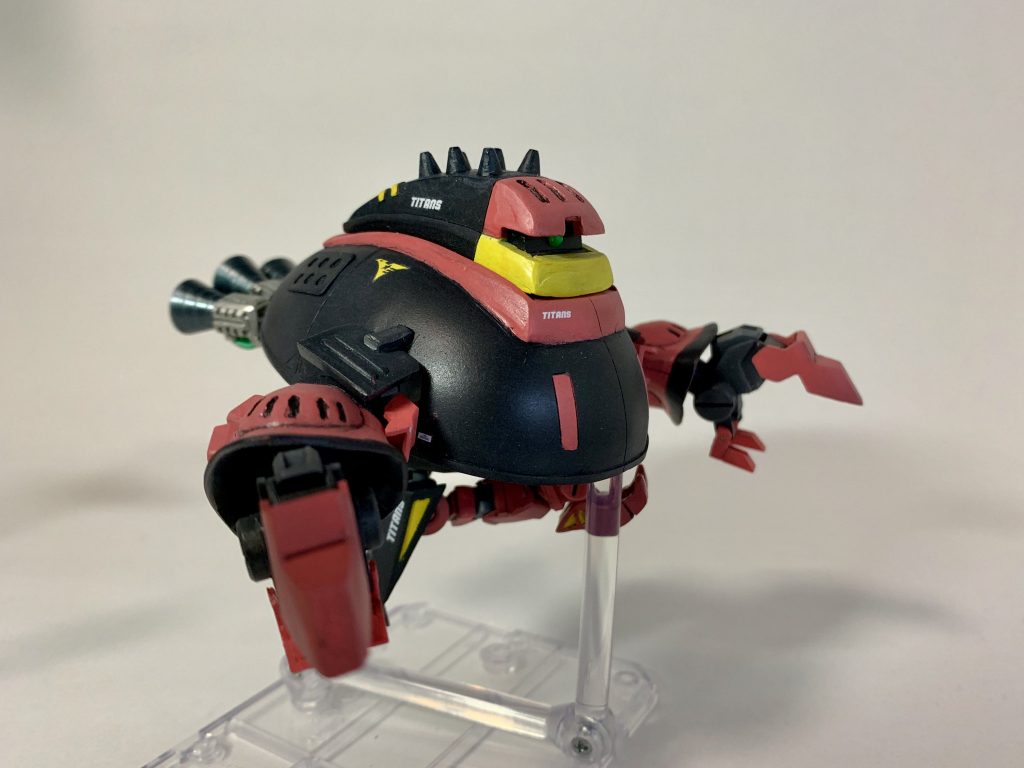 MA形態。余剰パーツなしで変形可能です。。https://twitter.com/sawat1203/status/1083887740876349441三基のメインスラスターは根元が可動式のアームになっており、変形時に外部に露出します。そうしないと頭と干渉するので😝