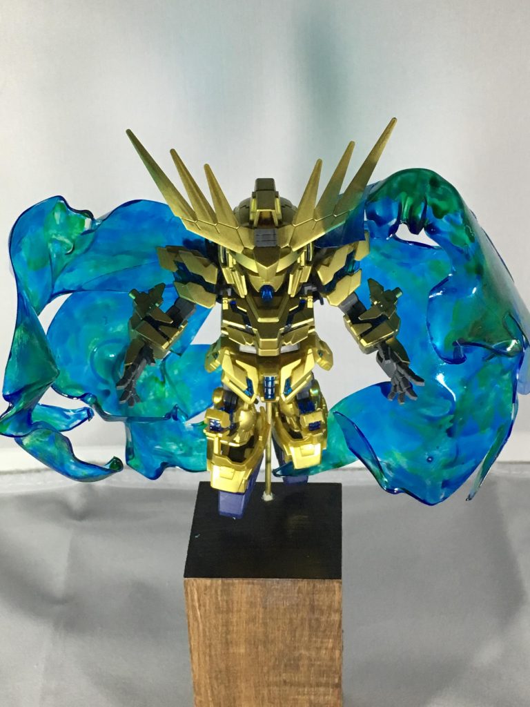 CSフレームを使っているので足を前後に重なることが出来ます。