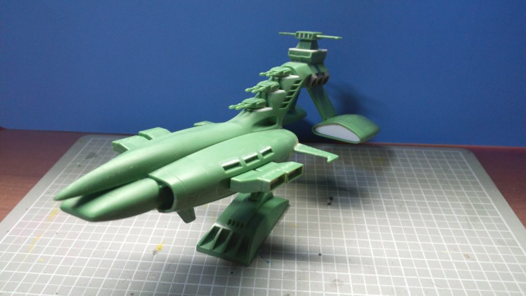 塗装前のフロントビュー。