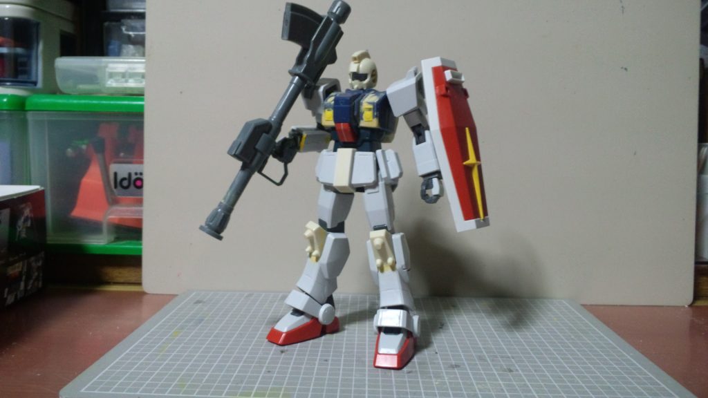 塗装前のフロントビュー。