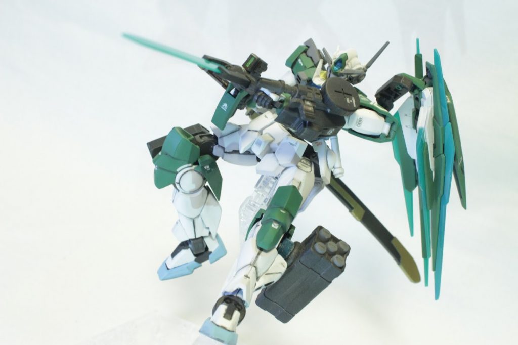 GNソードV改は、照準センサーとフォアグリップを追加しライフルモードでの運用をメインに考えています。