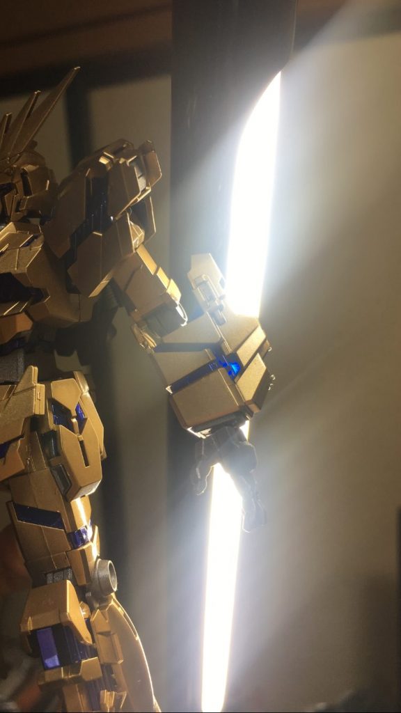 シルバーとクリアを厚く塗り過ぎたせいもあって強い光を当てた時にしかわからないのです・・・(´・ω・ `)