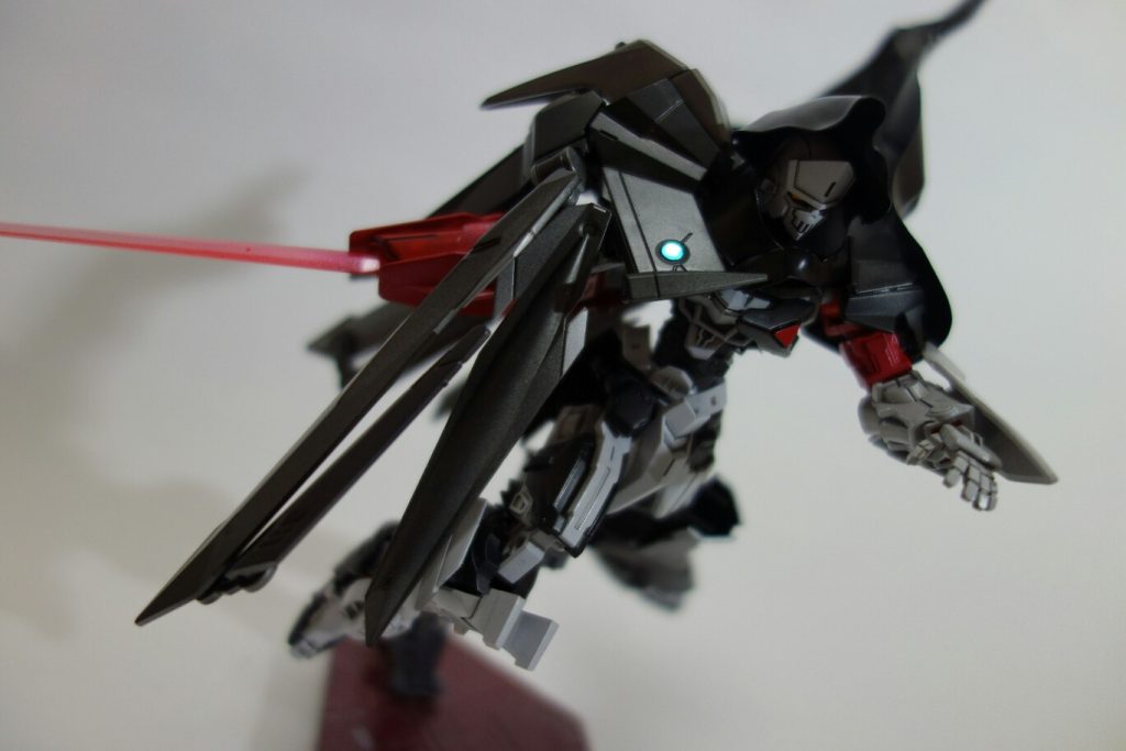 ノーネイムライフル 動かしにくいけれど良いデザインですよね
プラ板のマントを作る為に初めてライター買いました