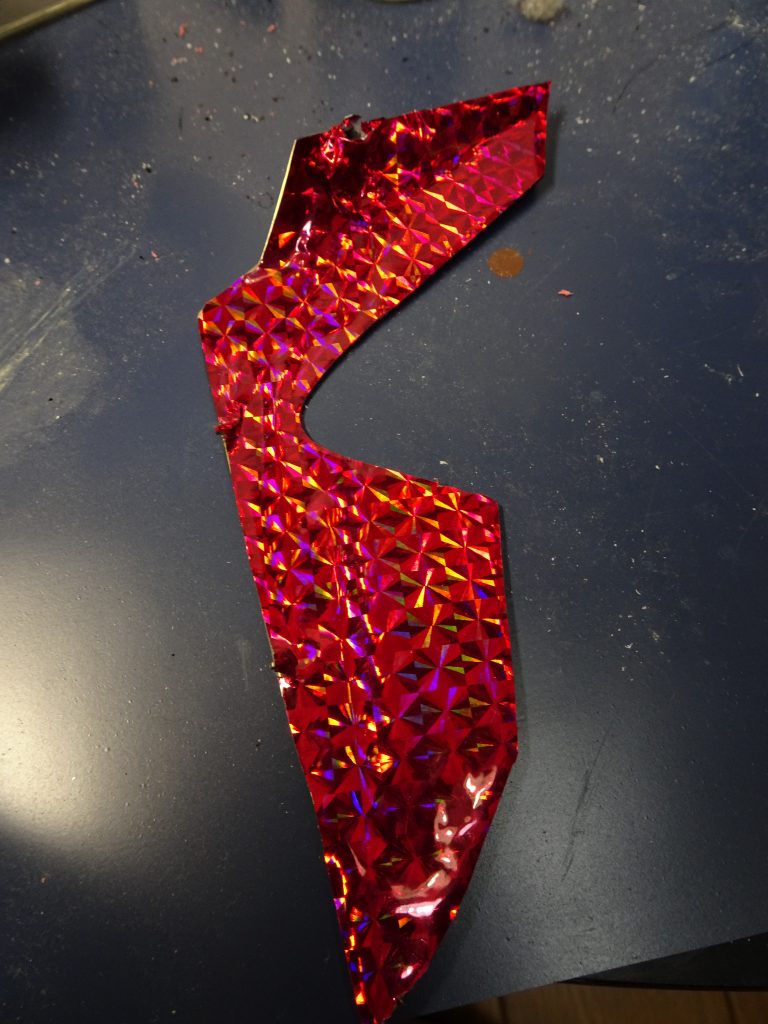 サテライト部分は100均のホロシールを使用
貼りがちょっとあまいからか少し剥がれてきてます