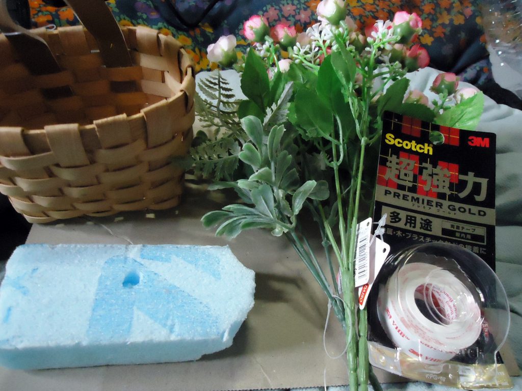 １００均アイテムワンコイン分と家にあったあまり物です（笑）