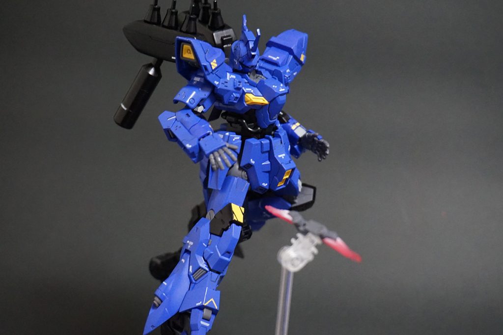 ビームトマホーク・バタフライエッジはホワイトでグラデーション塗装しています。