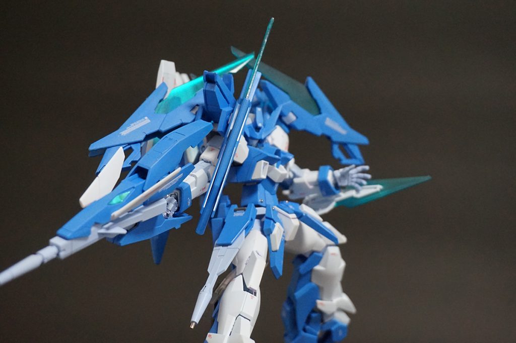 ハイパードッズライフルマグナムを構えて