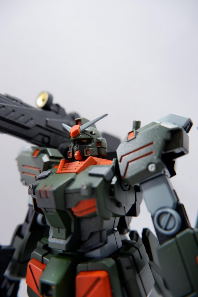 頭部はヘルメット部分が一体成型ですごい。他のキットもこうだといいのに。
というわけでフルアーマー7号機の宣伝でした。