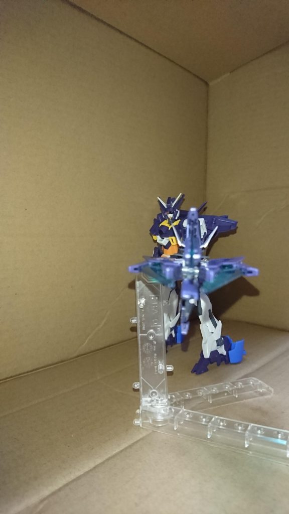 必殺技「EXバースト」
クジョウキョウヤのEXカリバーをベースにEXカリバーの射撃バージョンを考えて見ました。
エネルギーを全てファンネルに集結させてそれぞれ発射し、四方から確実に仕留める戦法です。