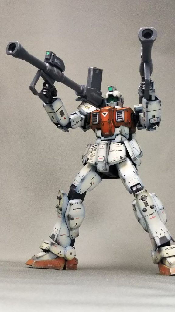 今回陸ジムは複数買いしたので、ロケランも必然的に2つになりましたので、唐突にダブルロケランなるモノをやってみたくなりました