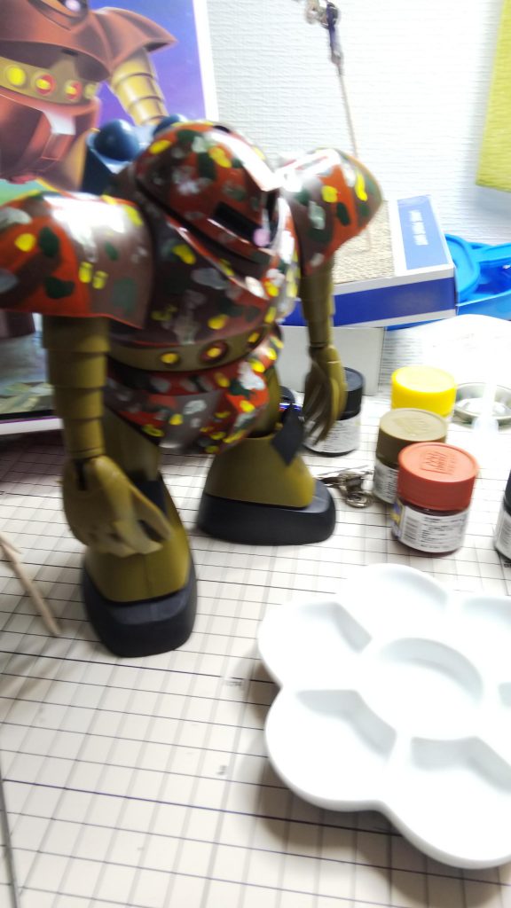 迷彩風に路線変更
この後クリアパープルを上から重ねた