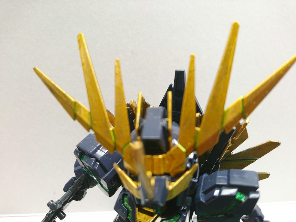 アンテナ部に墨入れの要領でクリアグリーンを入れました。