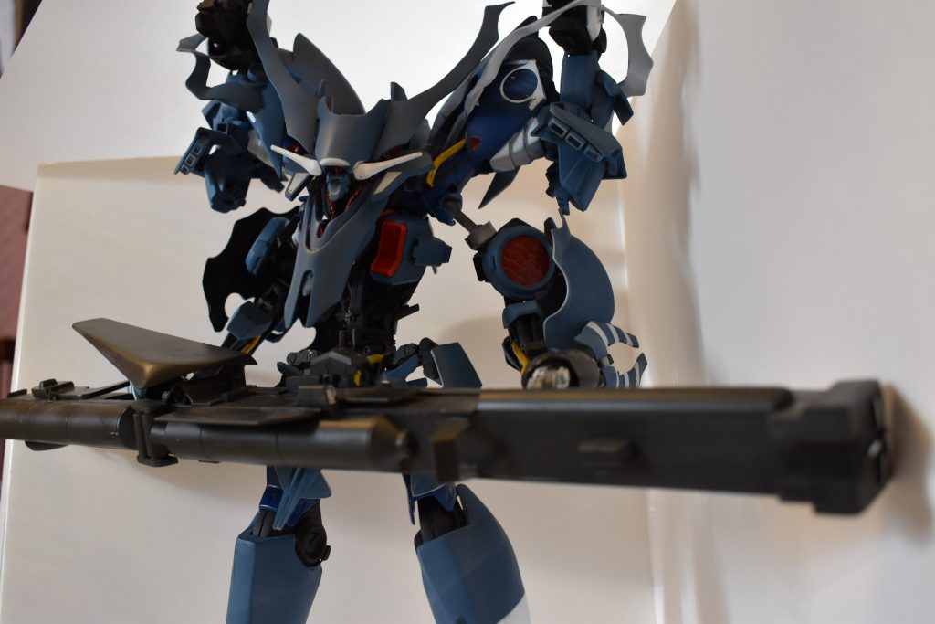 装備品のバスターカノンは折り畳み式