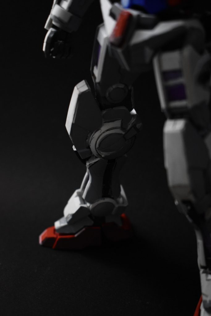 脚部アップ。一番アニメっぽく塗れた部分。