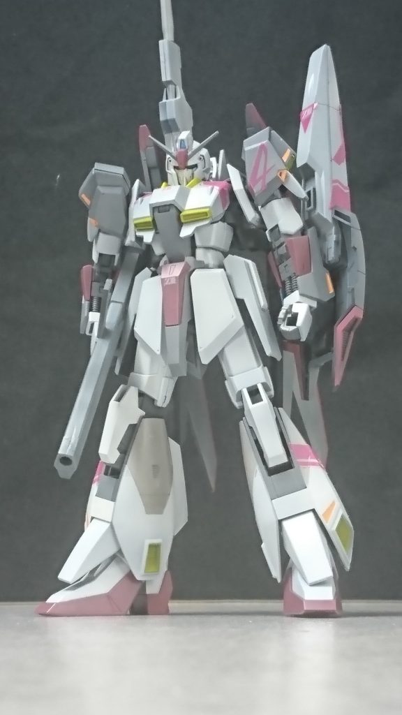 グレー部分はガイヤノーツのニュートラルグレー1~4にて塗り分け。
同系色での差別化が出来てる…かな?