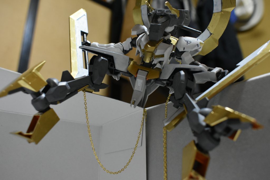 下半身はユーゴーのもの
当然脚部にクローを搭載!