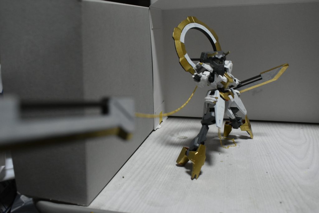 で、俺の扱う専用武器!
三位一体の形!
丸いヤツが白円月!
んで、バスターソードが白金刀
鎖で繋がってっから遠投が可能!