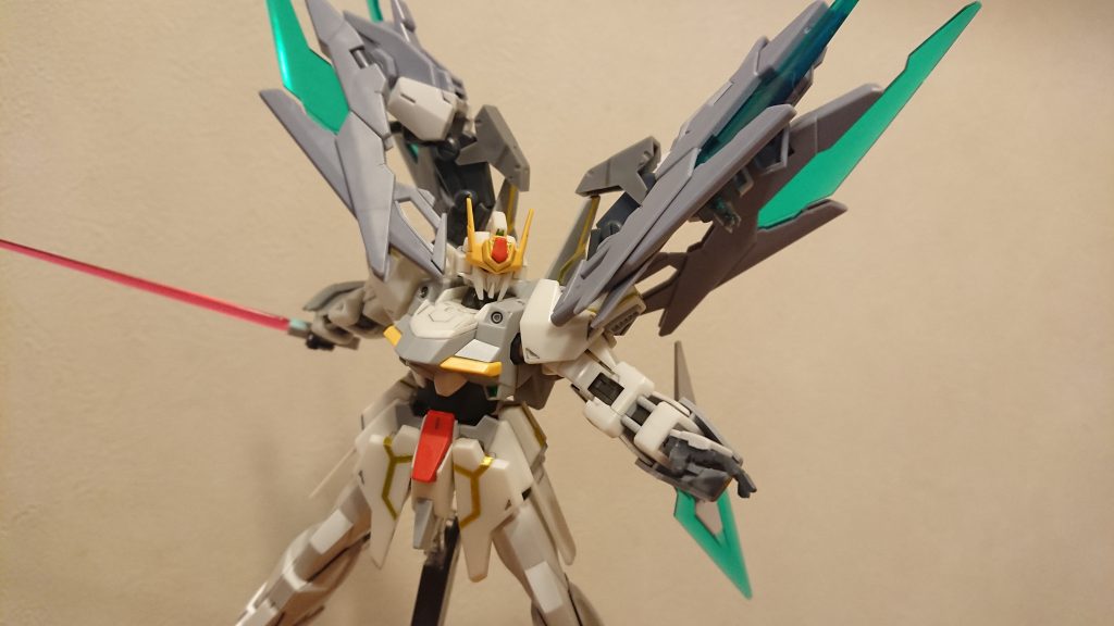 AGE2マグナムSVとカラーリングが似ているから、合体させたら合うんじゃないか？と思って合体してみました。