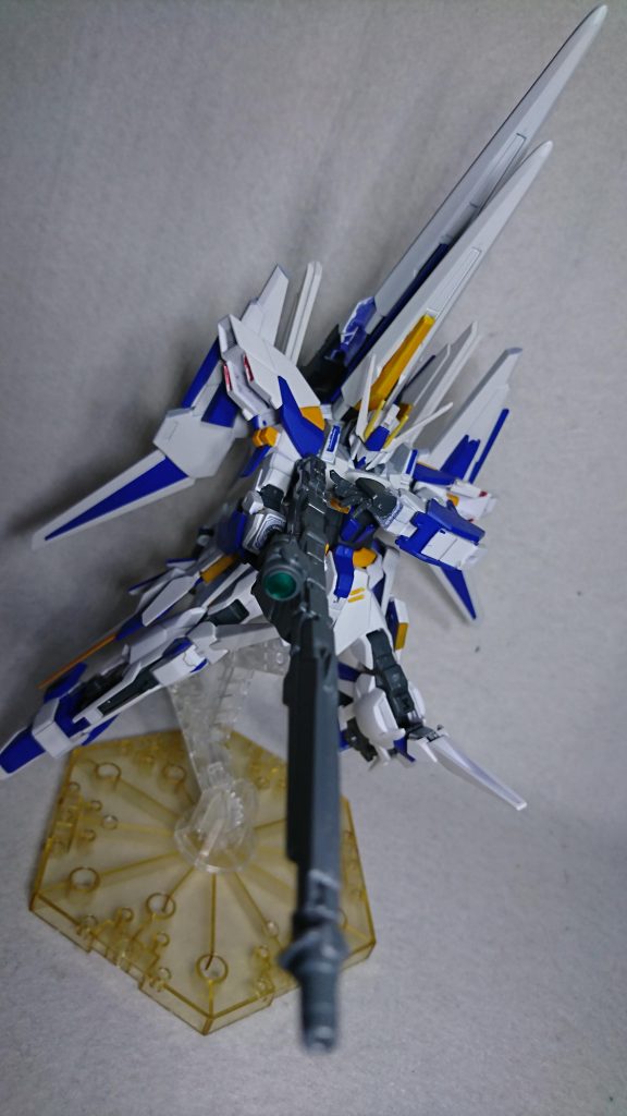 ･ロングメガバスター
改弐式のメイン武装である。
中〜遠距離戦に用いられることが多い。
こちらはガンダムデルタカイの武装をそのまま流用したものである。