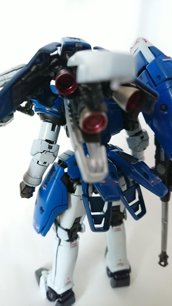 バーニアはミラクロで、中はクリアレッドで塗装。