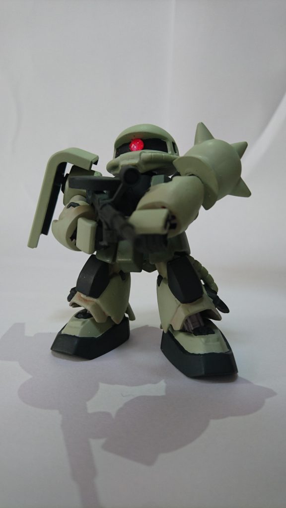 大地に立つザク