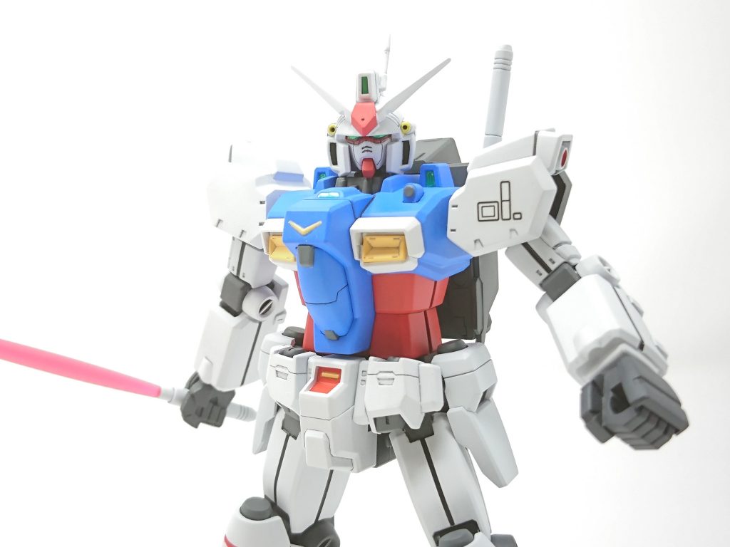 肩のナンバー刻印は埋めてデカールに変更