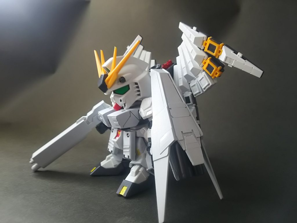 ライフル、シールドはキットを元にプラ板で製作。