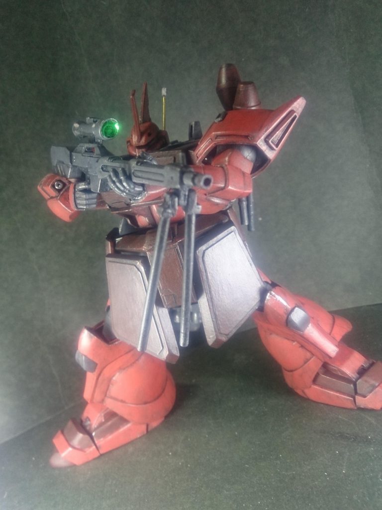 バイポッドも可動式