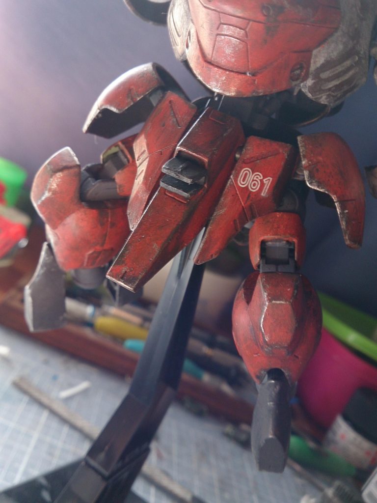 武器のハードポイントは股関に