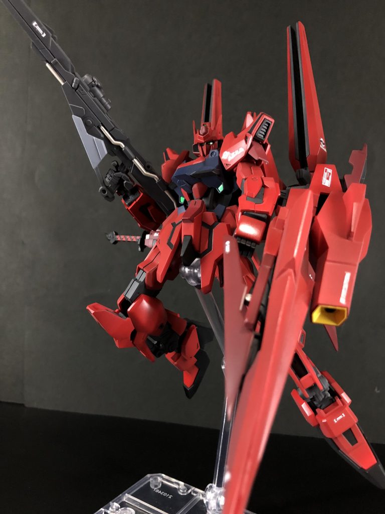 明るすぎない赤になるように赤色は試行錯誤しました。
赤色はモンザレッドにマホガニー混ぜた色とシャアレッドを濃く色の2色を使ってます。