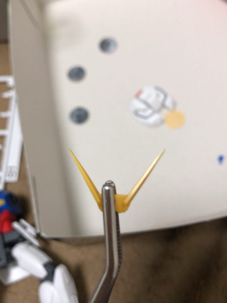 角を尖らせてリアル感を出しました。