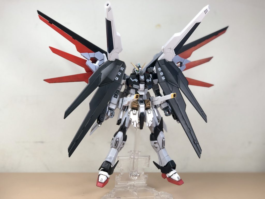 羽はフリーダムの物を使っているのでハイマットフルバースト形態にすることができます