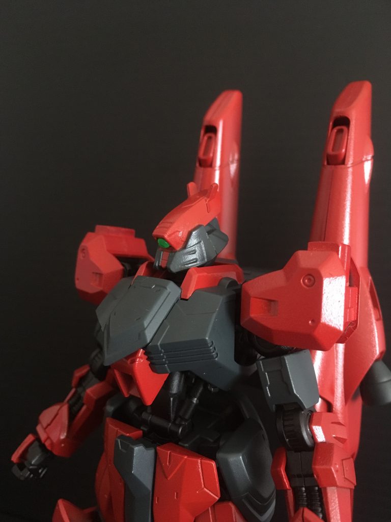 設定:
反地球連邦組織「エゥーゴ」がクワトロ・バジーナ専用機としてリック・ディアスの設計をベースに開発した強襲型MS。コードネーム「ザック」の由来は、Quattroの専用機であること、一年戦争の名機「ザク」を連想させる等の意味合いを持つ。