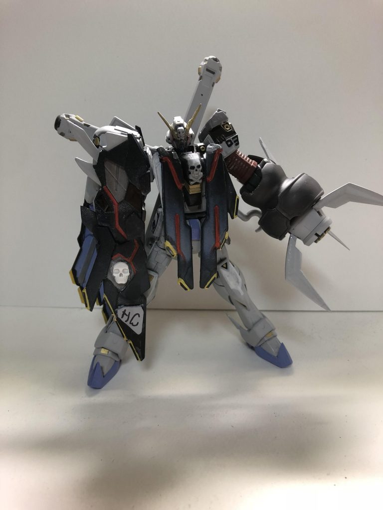 現地改修バージョン
左半身が焼かれて応急処置をしてから正式な修理をするまでの時代の姿。
左腕のクローは「クラーケン・アーム」なのだが、名前をつけてから「クラーケンって蛸だから爪なくね?」と気付いてしまった。