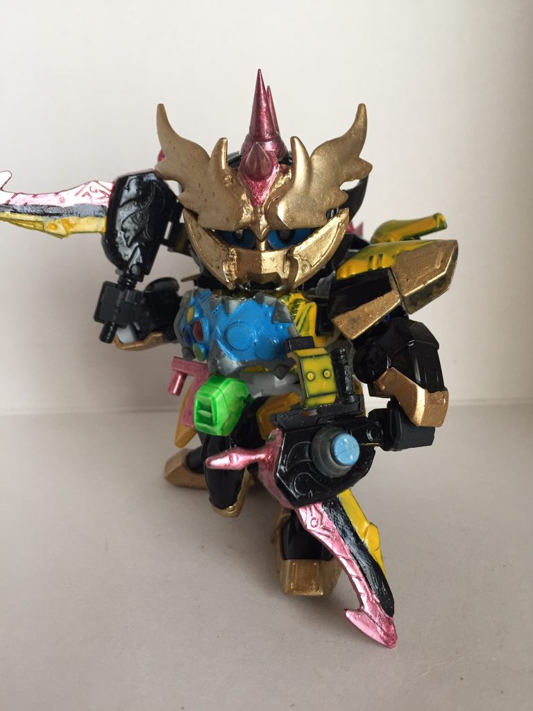 ス・パーン！
アローモードから鎌モードへの変形も再現！