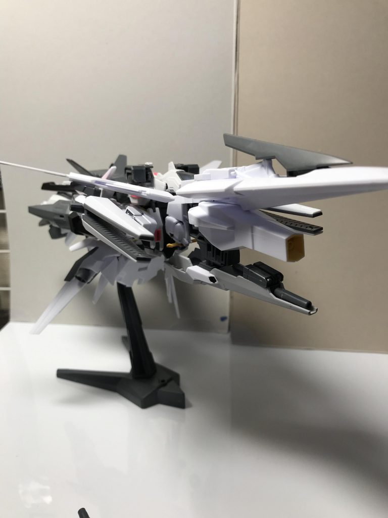 可変時の正面にはハイメガキャノンが出てきます!!
