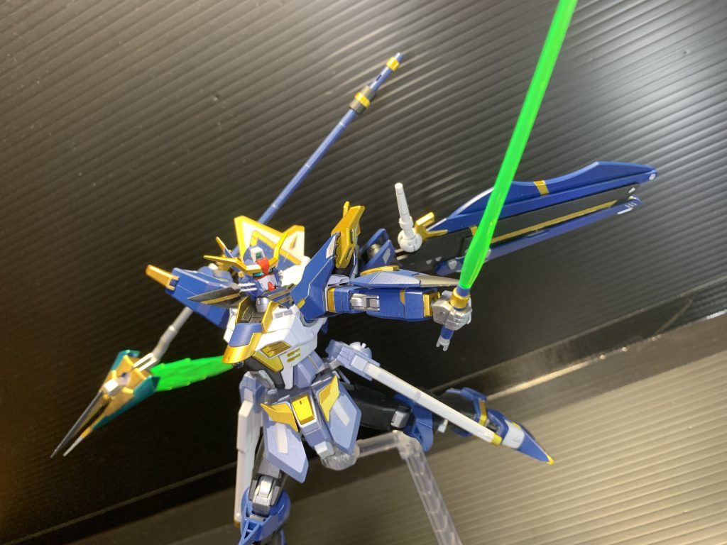 ## ビームサーベル
原型機同様腰にマウント。コイツは左にのみ装備。