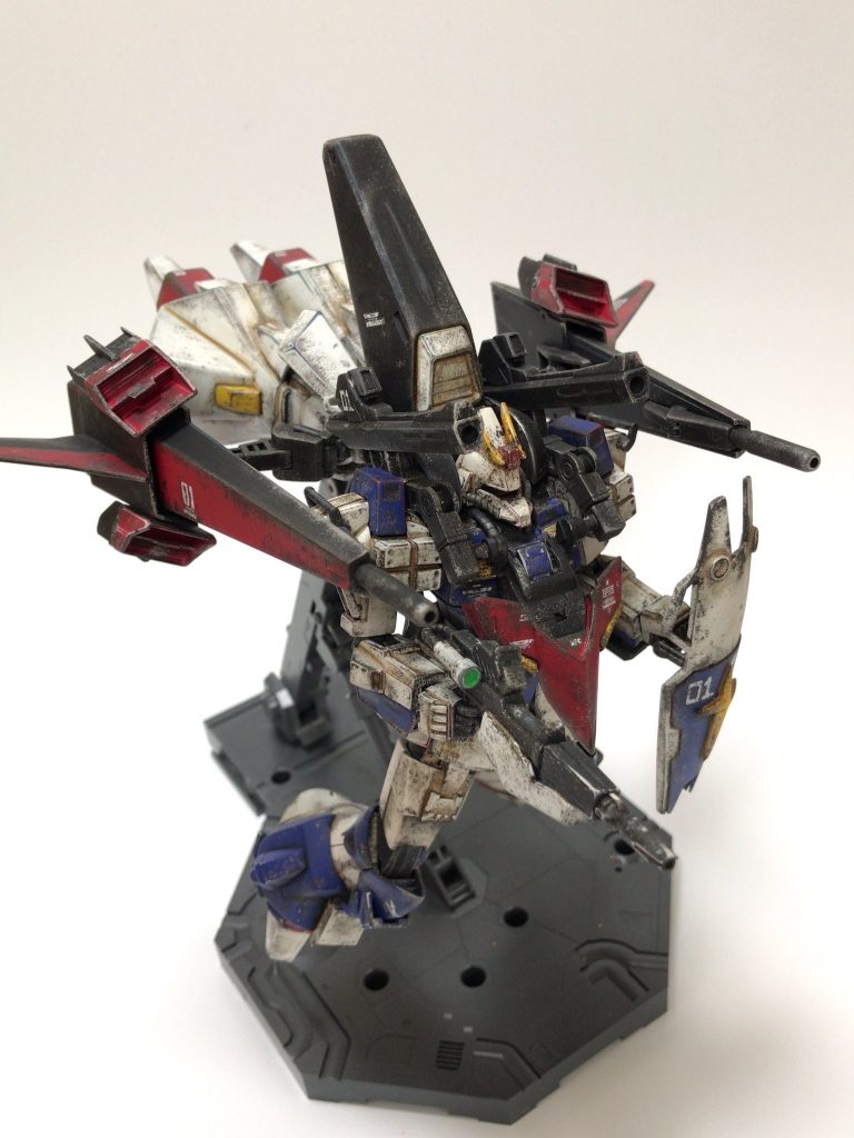 フリゲートブースターの配色はZガンダムの物を真似してみました。