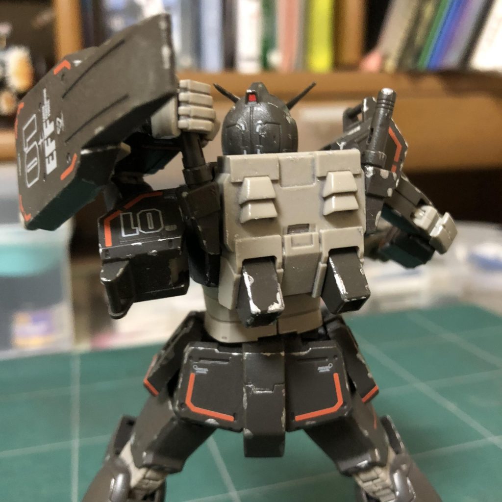 余剰パーツのランドセルも一応組んだ上でちょいと穴あけしてるのでキャノン載せたりできます。