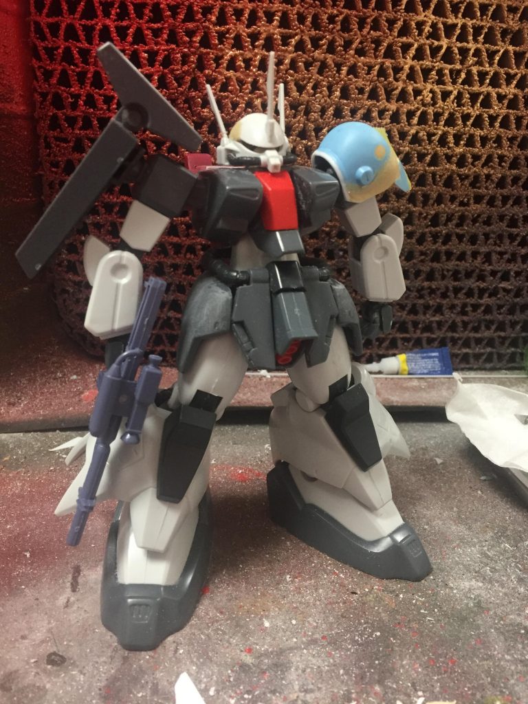 レシピ
ベース:ザクⅢ
肩アーマー:ハイザック
バックパック:旧キットリゲルグ
関節:ボルアム
武装:マラサイ(小太刀)
パワードアームズパワーダー(腰部ライフル)
ライフル:旧キットヤクトドーガ
ヤクトドーガ(クェス機)は…ビームガトリングとビームアサルトライフルがついてくるのでとオススメです( ˙꒳​˙  )