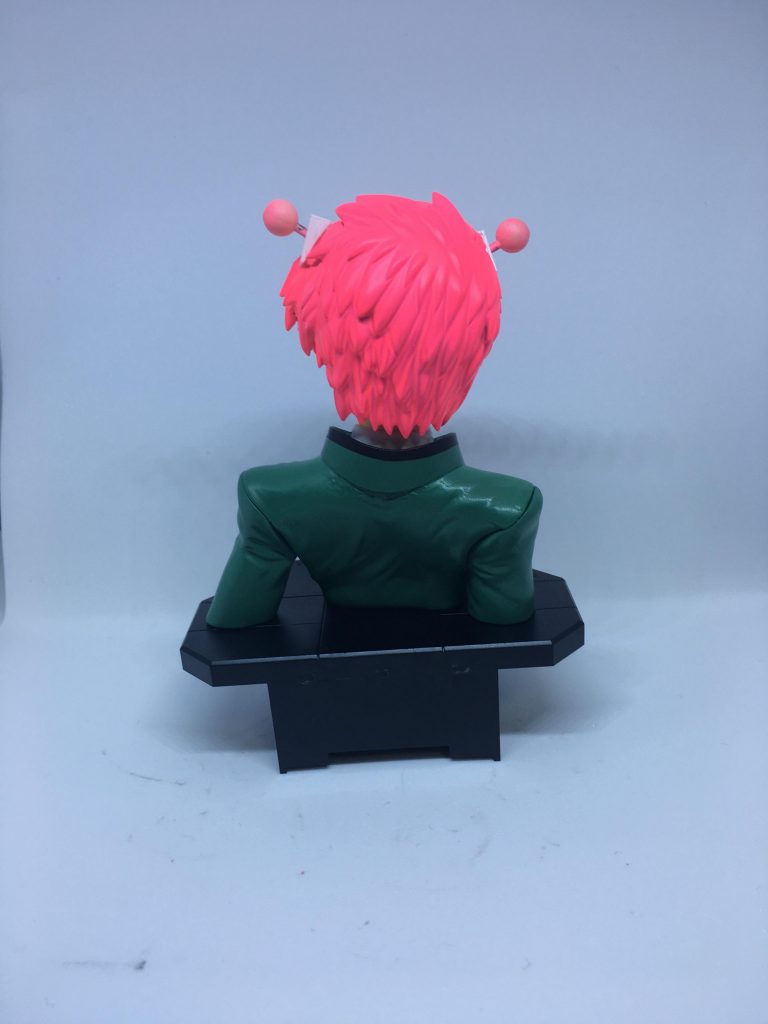 キラの髪は長めでしたので、少し散髪して髪型を変えました。