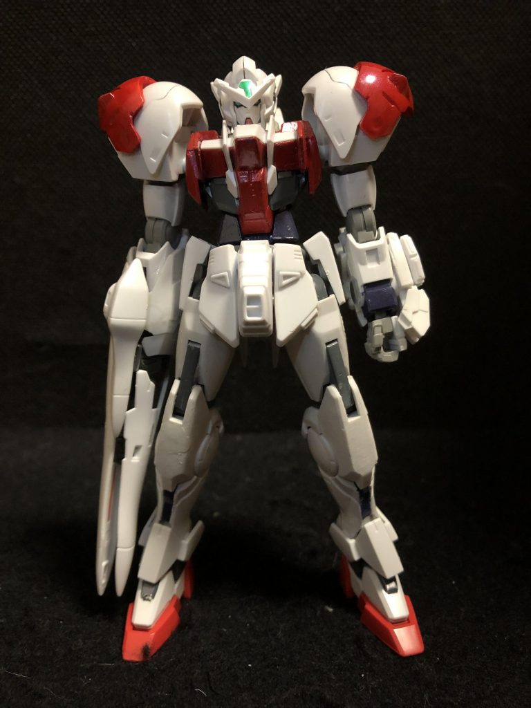 正面。7割ダブルオーですが、アームドアーマーもどきがバンシィ要素です。