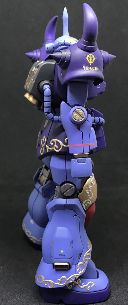 手首はダクトパーツで間接カバーを作成。
胸部はプラ板でボリュームアップしています。