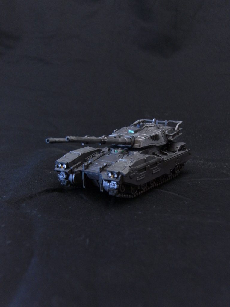 ザクⅡ地上戦セットに付属の61式戦車。
爆発エフェクトのパーツは今回スルー。