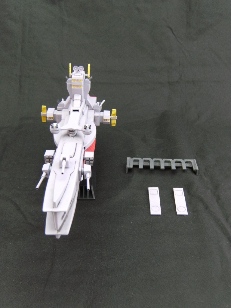 本作の全容。
EXモデル版に付属していたMS簡易ハンガーをプラ板で製作しました。