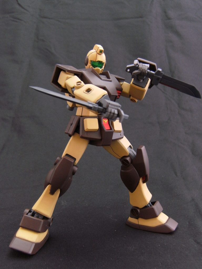 ヒートダガーを装備。
RX-78XX ピクシーが装備しているビームダガーの前段階試作装備。
という設定。
イメージはグフのヒートサーベルを応用…みたいな?